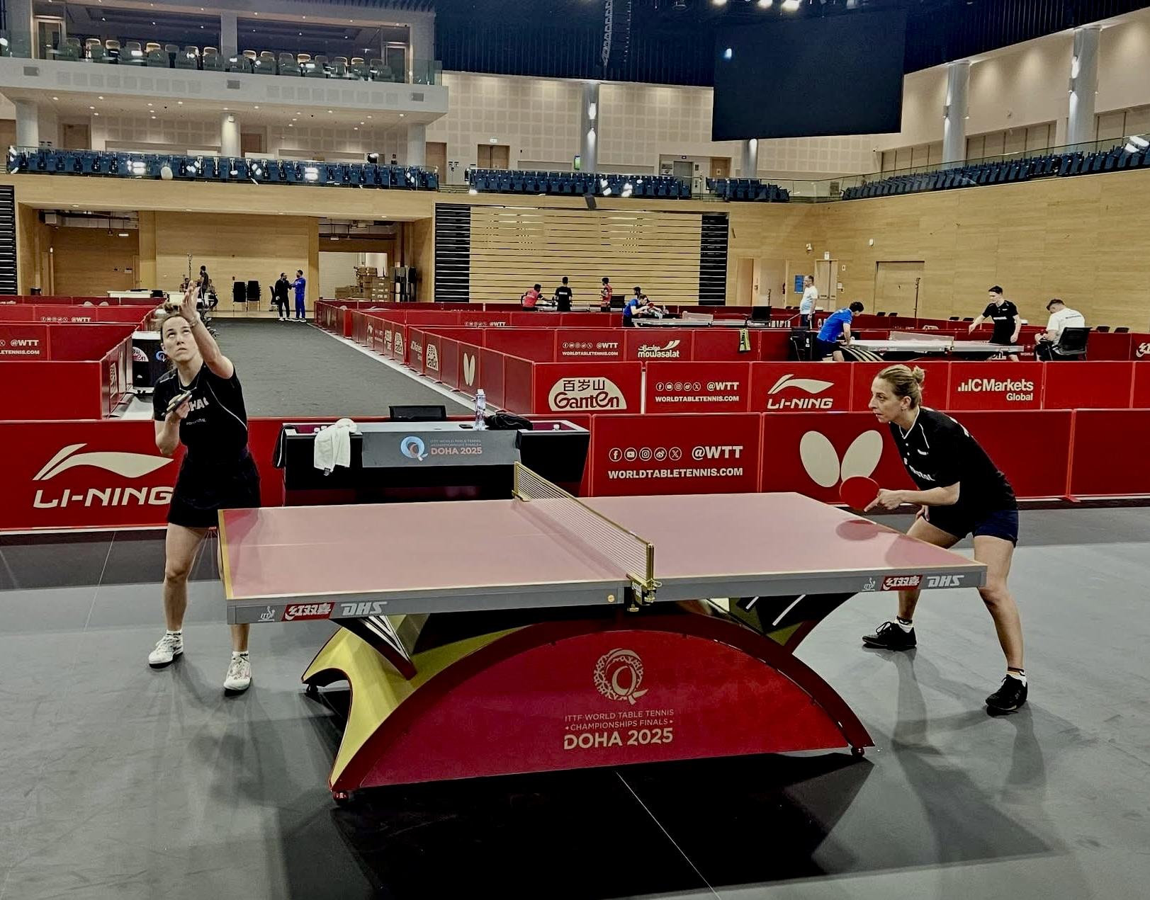 andreea-dragoman-si-eliza-samara-la-antrenament-la-doha.jpg