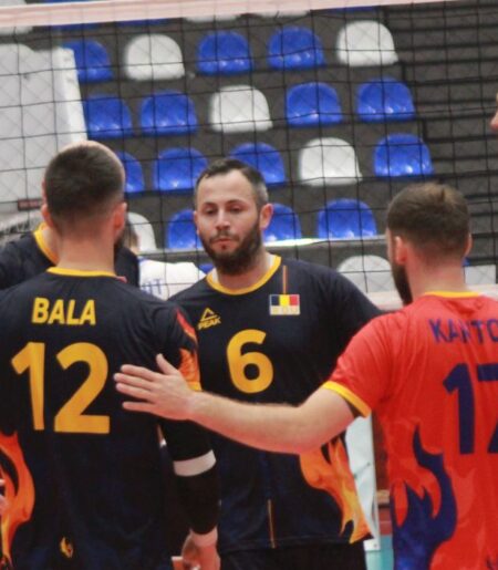 Claudiu Dumitru alaturi de coechipieri