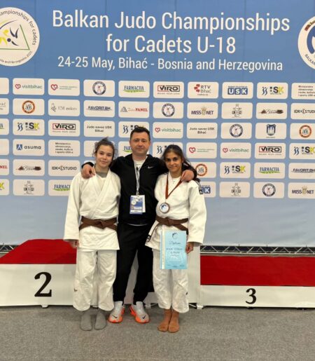 Denisa alături de antrenorul ei, Aurel Bârcă