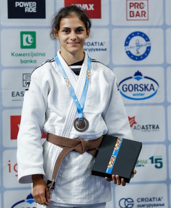 La prima sa participare la cea mai importantă competiție sportivă de tineret din Europa, DEnisa a câștigat medalia de bronz