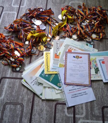 Medaliile câștigate de Leo la sporturile pe care le practică