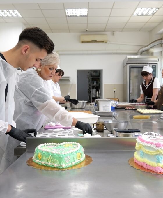 claudiu in laboratorul cofetariei 4