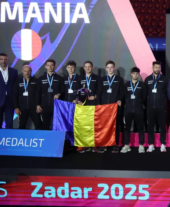 Pe cea de-a doua treaptă a podiumului